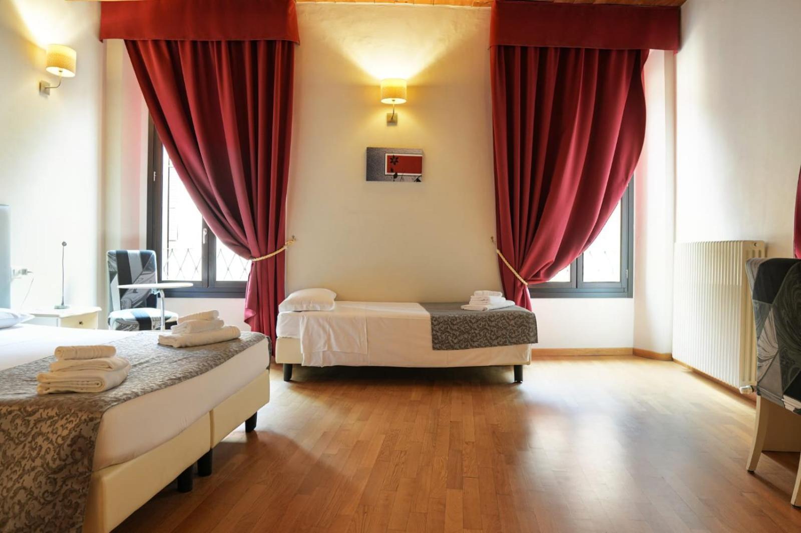 Honey Rooms Феррара Экстерьер фото
