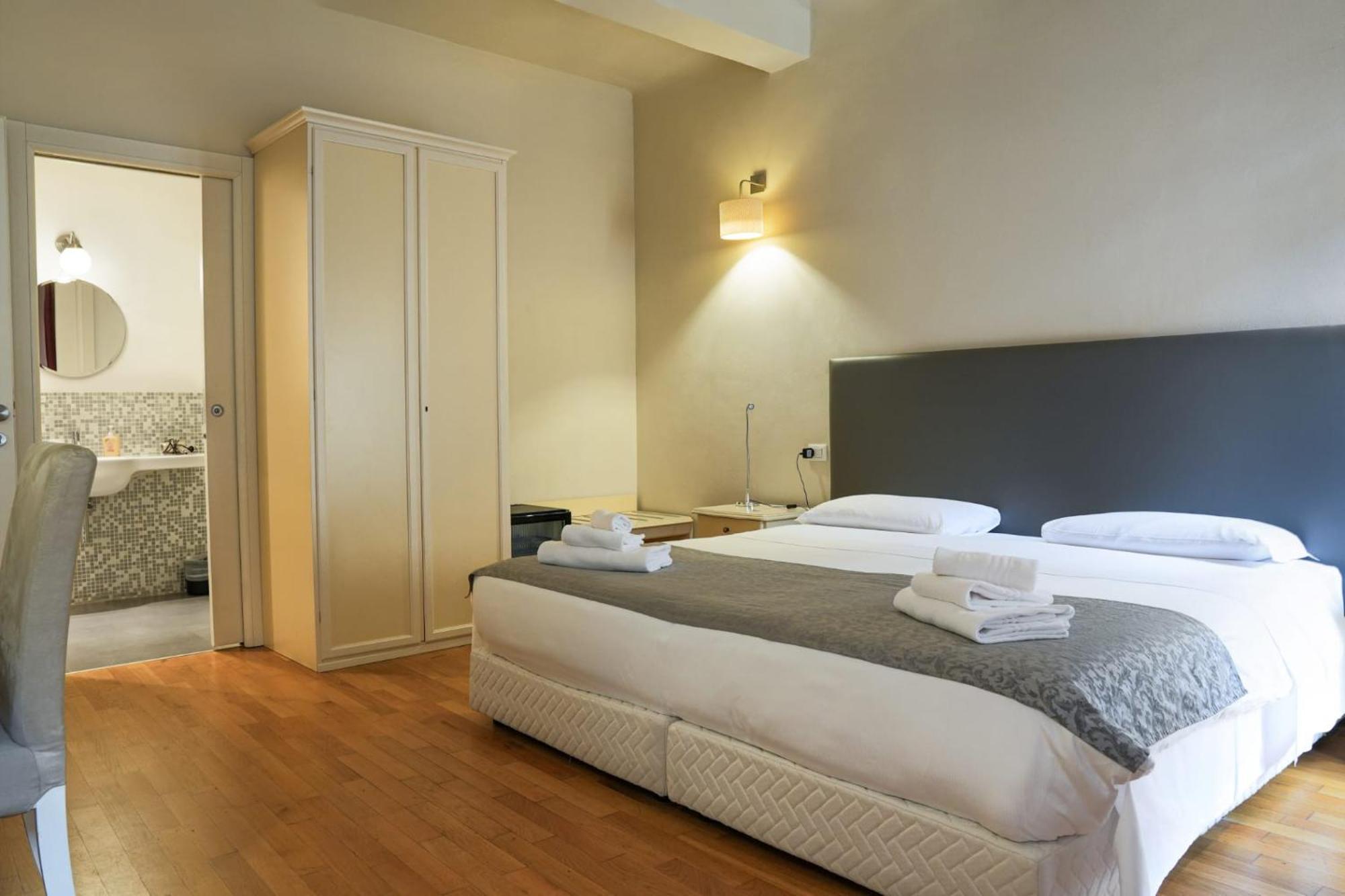 Honey Rooms Феррара Экстерьер фото